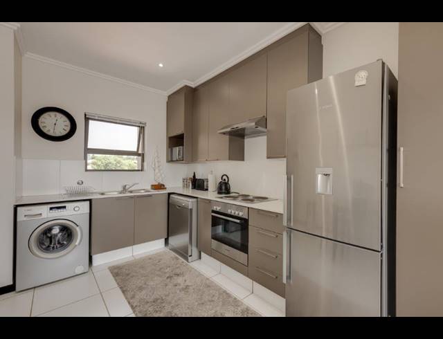 2 BEDROOM APARTMENT TO LET IN LONEHILL